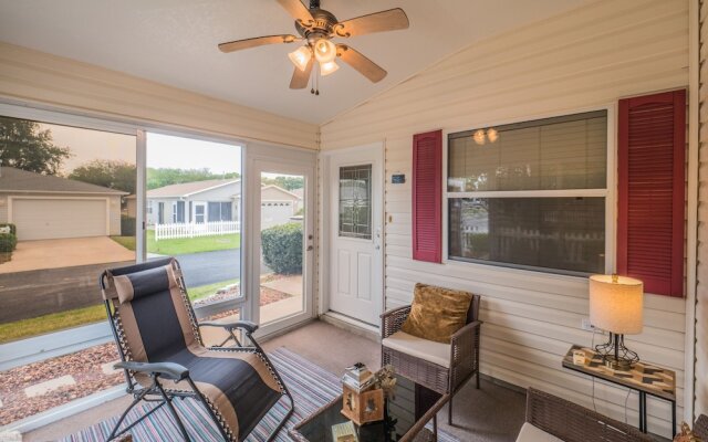 Amelia Avenue 3669 by White Pelican VR