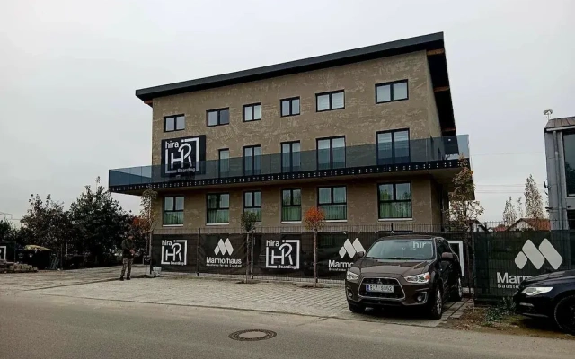 Hira Boarding Aparthotel