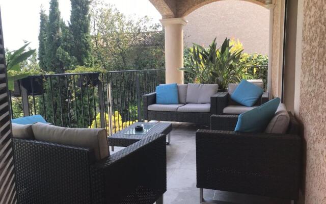 Bouzigues Suite Parentale Étang de Thau