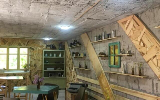 Apple Tree Family Home (ECO)