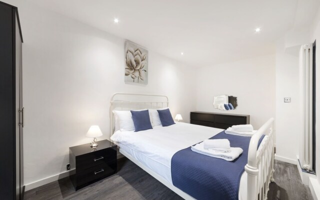 Citadel Apartments Bath Court