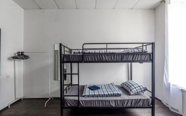 Hostel Terrace 10L