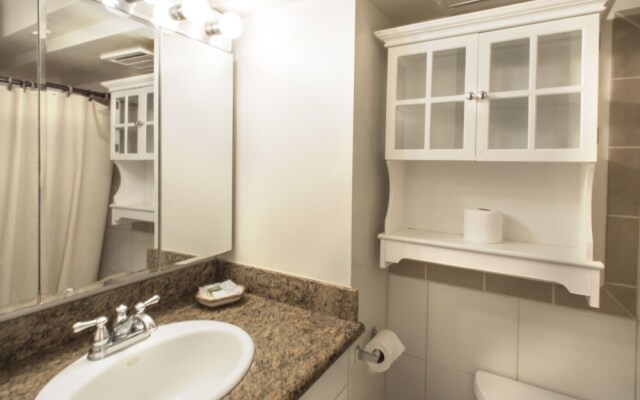 Island Colony 807 - Studio condo by RedAwning