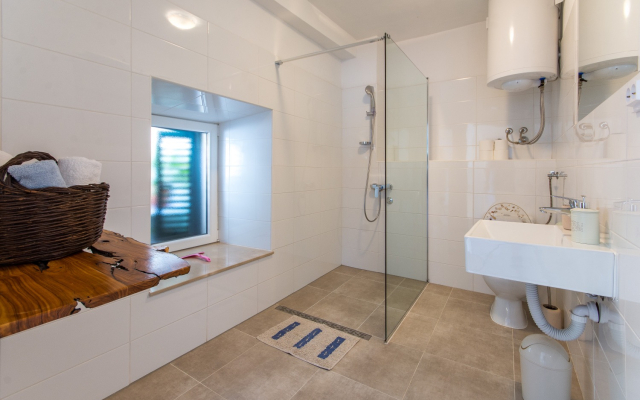 Holiday house Stone - pool house: Babino Polje, Island Mljet