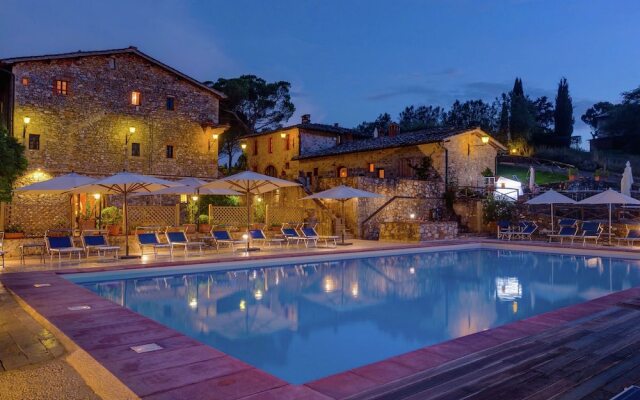 Spacious Holiday Home in Sovicille With Swimming Pool