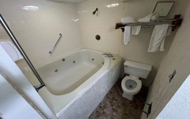 Super Inn and Suites Milledgeville