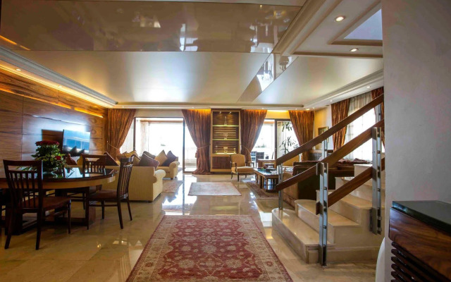 Lahoya Suites
