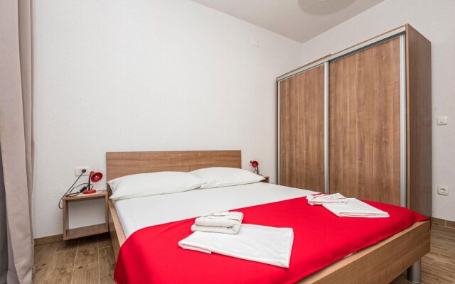 Amazing Apartment in Drvenik With 1 Bedrooms and Wifi