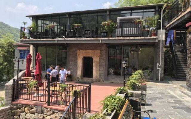 Anji Yinshang Landscape Homestay
