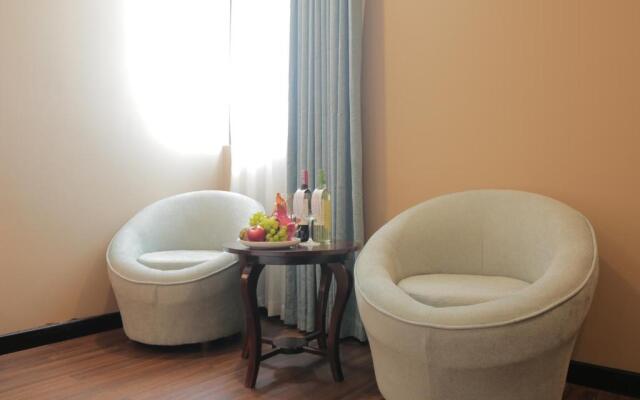 Yarra Ocean Suites Danang