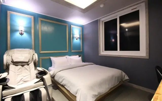 Gumi Indong Hotel Comma