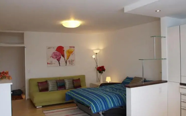 Lake View Apartment