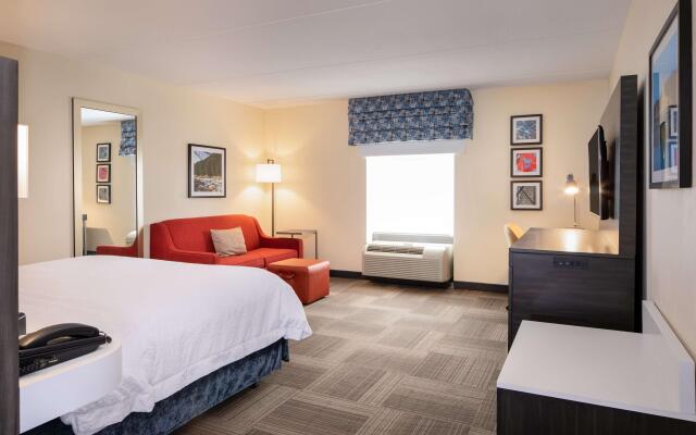 Hampton Inn Charleston-Southridge