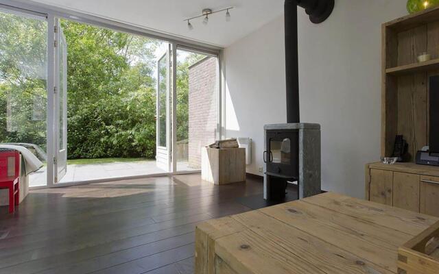 Welcoming Holiday Home in Grou Near River