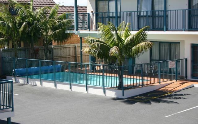 Academy at Botany Motor Inn