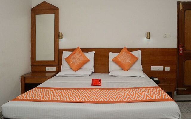 OYO 22122 Hotel Falcon Crest