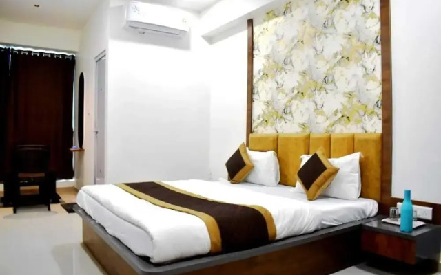 Hotel White House