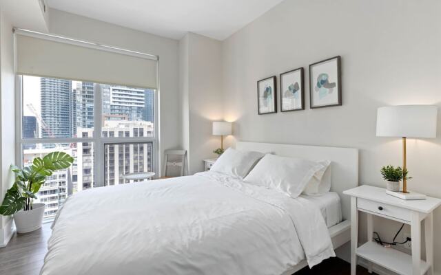 Applewood Suites - CN Tower & Convention