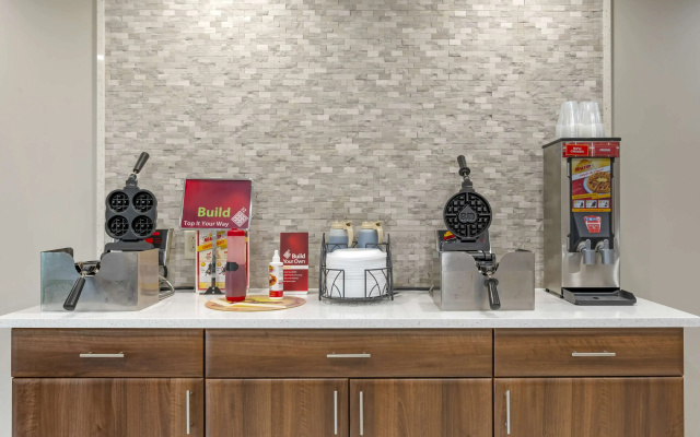 Best Western Plus Lafayette Hotel University Area