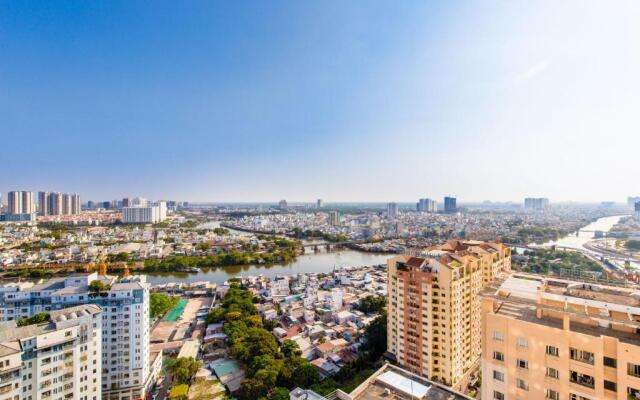 Gold View APT1/2bed/2bath/free pool and Gym