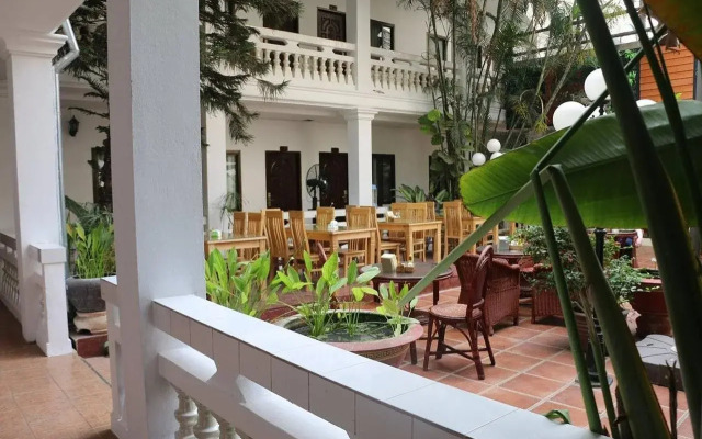 Mali Namphu Hotel