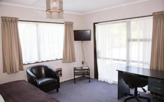 Econo Lodge The Villas