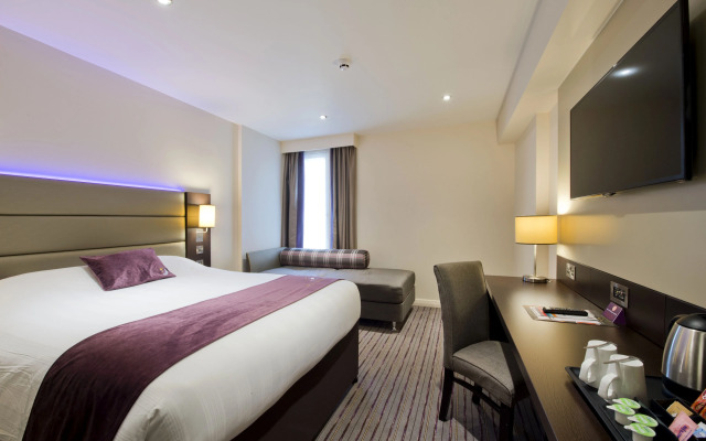 Premier inn Southwark Borough High St