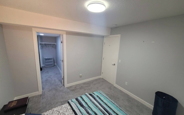 Luxurious Home Away From Home With AC