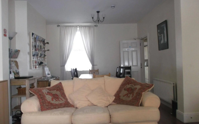Fairman House - Hostel