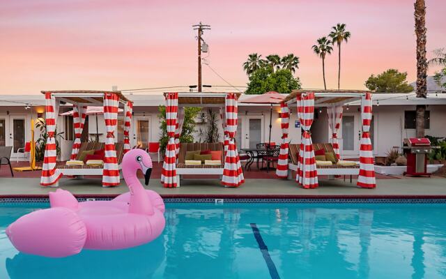 Float Palm Springs
