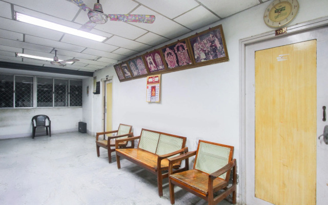 OYO 71275 Lingam's Lodge