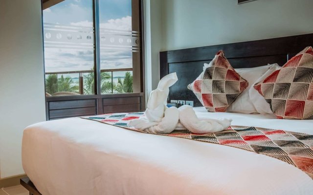 Ramada Suites by Wyndham Wailoaloa Beach Fiji Hotel