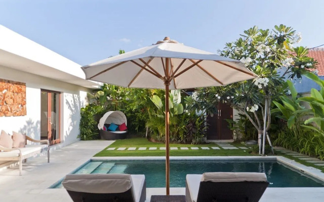 Villa Bugis Kayu Aya Seminyak