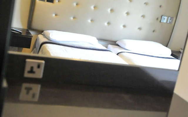 Thrums Hotel