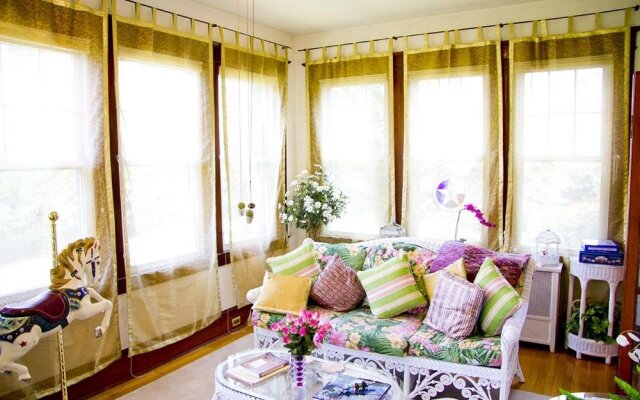 Paradise Bed and Breakfast