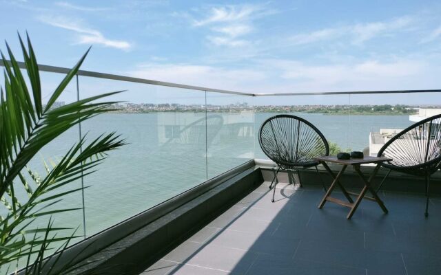 Diamond View Apartments