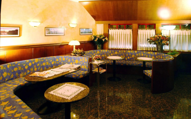 Hotel Roma
