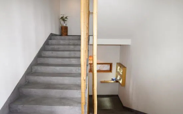 Xia Senlin Eco-friendly Hostel (Shaoxing Lu Xun's Hometown Subway Station Yintai City)