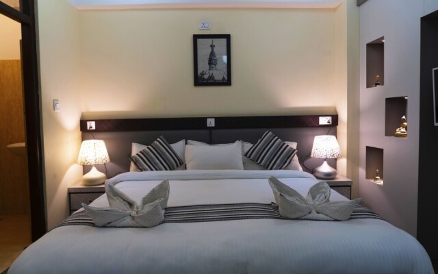 The Glasshouse Hotel & Hostel