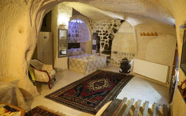 Uchisar Cave House