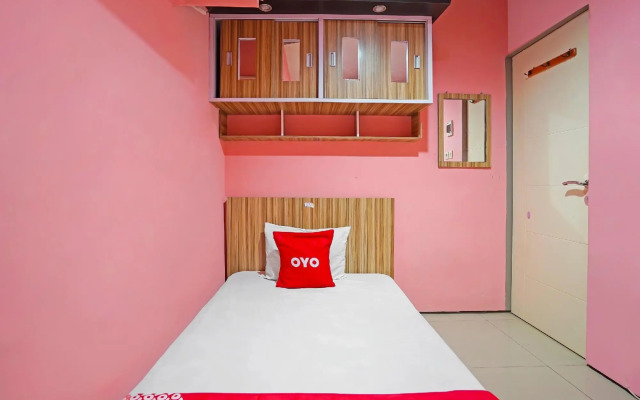 OYO 91743 Choirul Residence