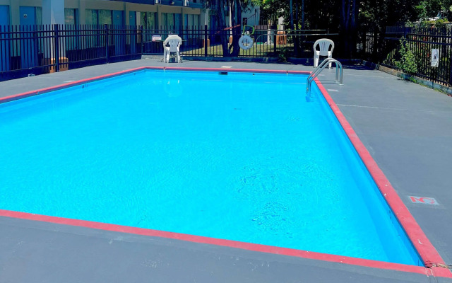 Days Inn by Wyndham Ashland