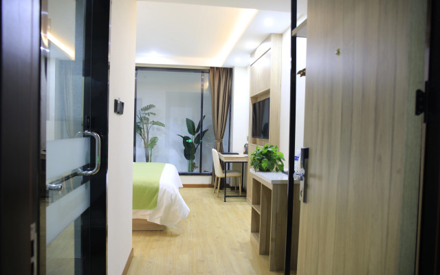 GreenTree Business Hotel (Liyang Zhongguancun Chuangzhi Park)