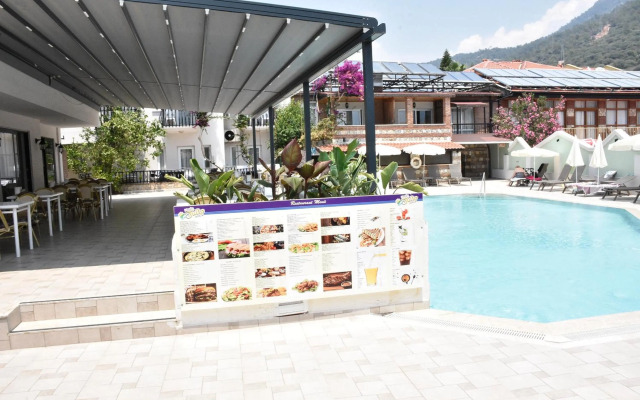 Magic Tulip Hotel