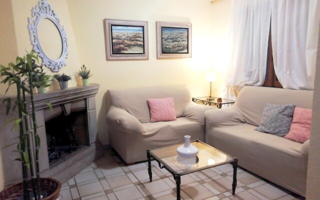 House with 2 Bedrooms in Torrevieja, with Shared Pool, Enclosed Garden And Wifi - 500 M From the Beach