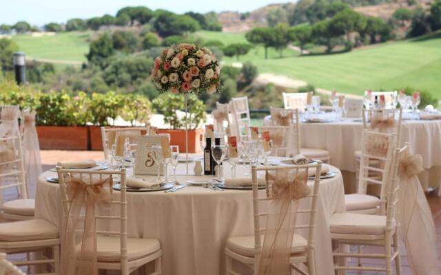 La Cala Resort