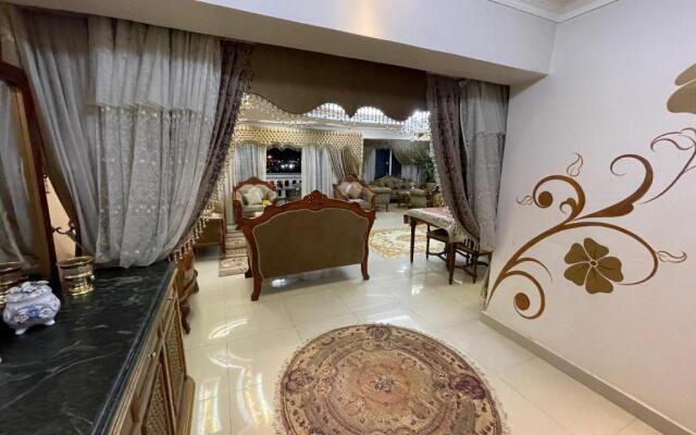 شقة مطلة علي قناة السويس701