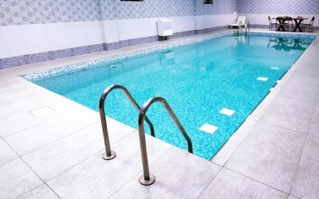 Altus Hotel Baku - Free Massage