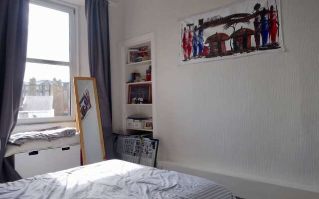 2 Bedroom Apartment in Edinburgh Sleeps 4