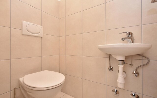 Nice Home in Podstrana With Wifi and 4 Bedrooms